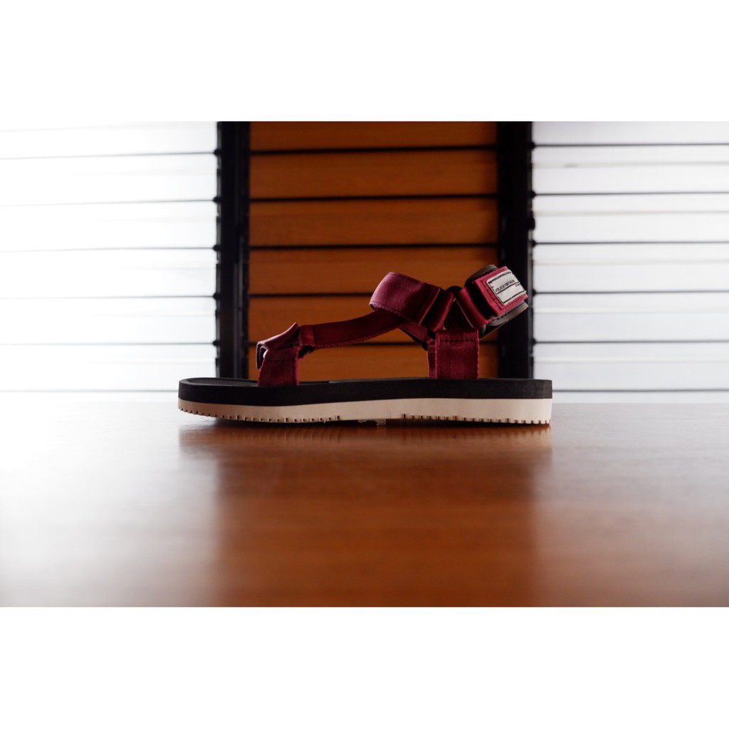 SANDAL KASUAL GUNUNG PRIA WANITA VOLKERFOOTWEAR MARCO2 MAROON