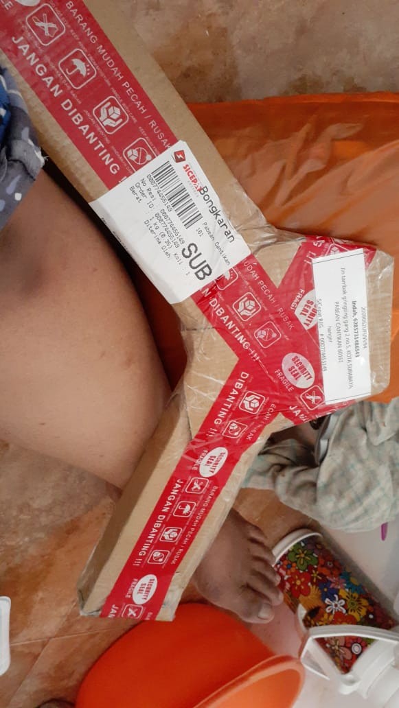 Gantungan Baju Hanger Kapstok Kayu Wood Warna Natural Wooden Beige / Dark Mahogany / Coklat