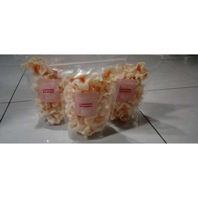 

krupuk telur asin