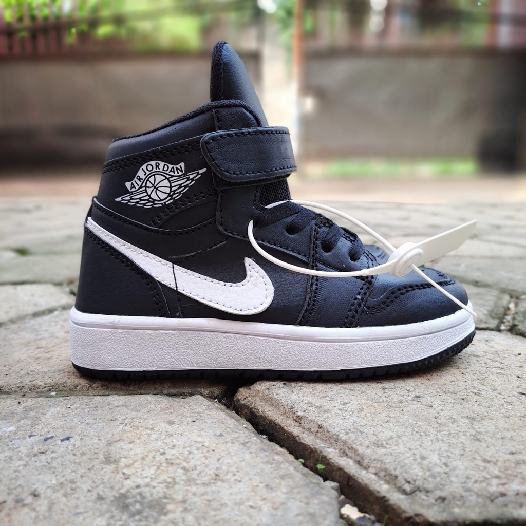 Sepatu Basket Anak Nike Air Jordan 1 Kids Black, Harga Murah, TOP Premium Quality, with Box