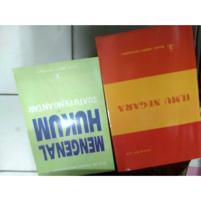 Mengenal hukum ilmu negara
