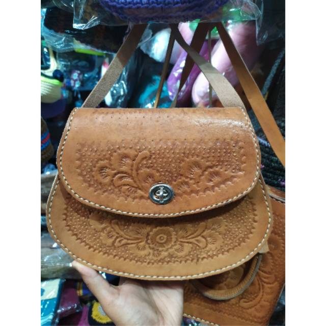 (BISA COD) TAS SELEMPANG BENTUK OVALE BAHAN KULIT ASLI 20x17x7 cm - SLING BAG WANITA