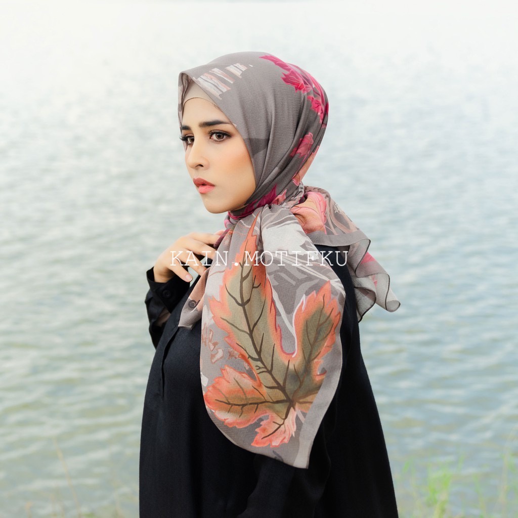 JILBAB MOTIF HIJAB SEGIEMPAT VOAL MOTIF PREMIUM JILBAB PRINT LASERCUT KERUDUNG SEGIEMPAT MOTIF MURAH-3
