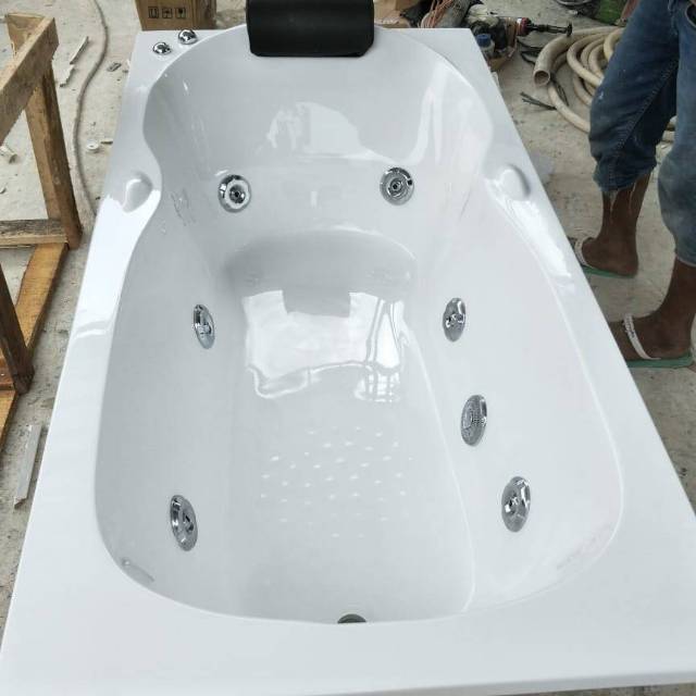 Bathtub Nevalia Whirlpool