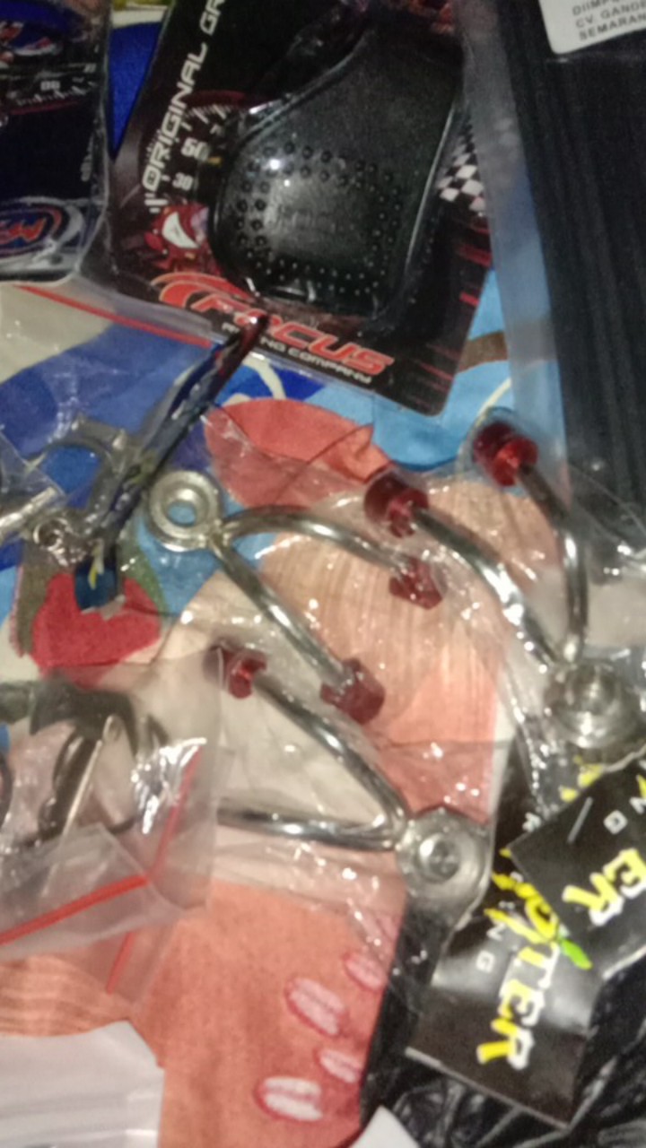 Gantungan Cakar Stainlish Universal