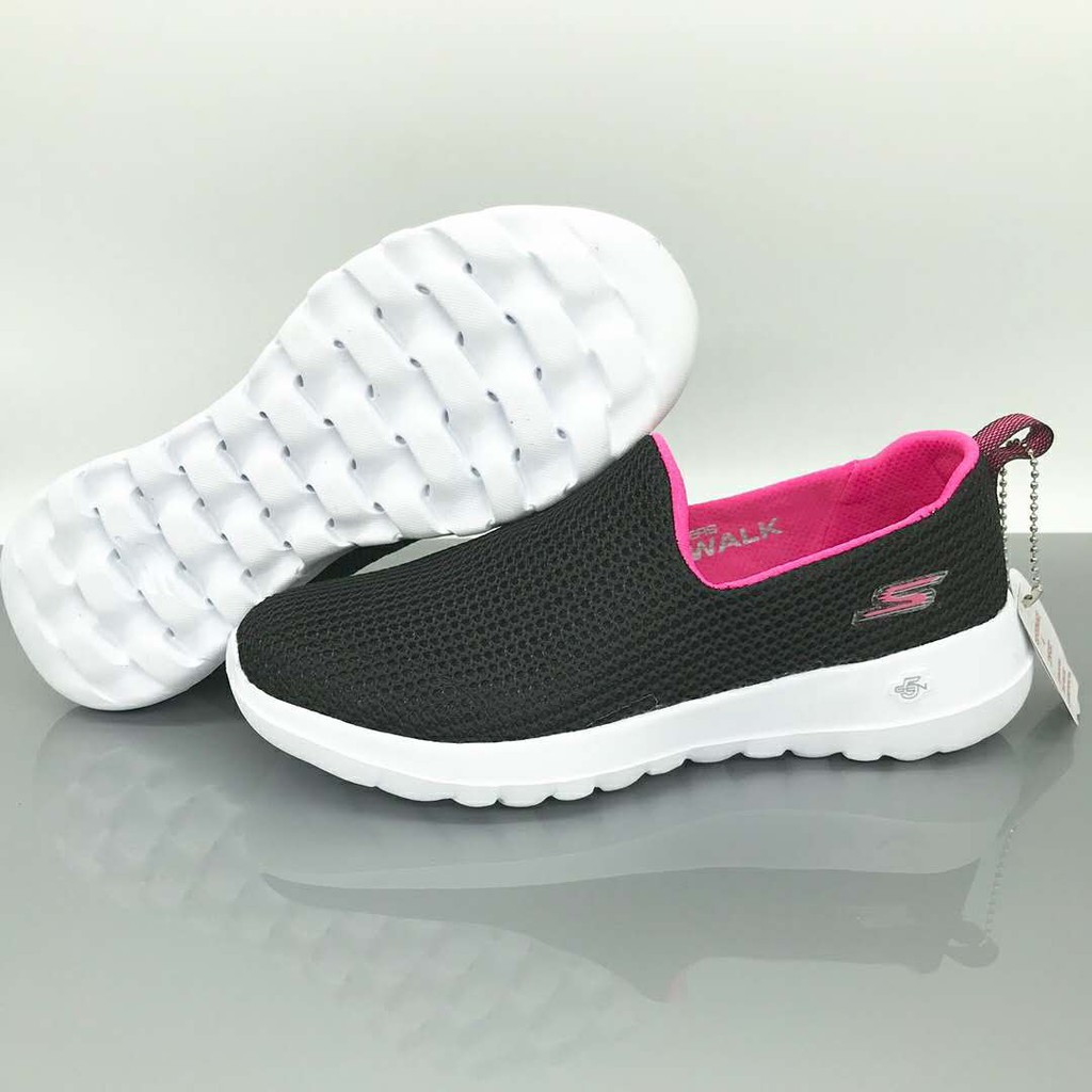 SEPATU SKECHERS WANITA SLIP ON JOY CENTREPIECE CASUAL PEREMPUAN