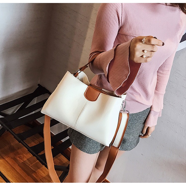 TFT AX20022 92210 AX210 B1611 E200 R6189 C0589 D7088 ( 1kg bisa 2 tas ) Tas Selempang Wanita Import Handbag Slingbag Cewek