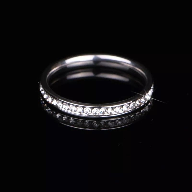 Cincin Titanium Permata Emas dan Silver Wanita Model Full Permata