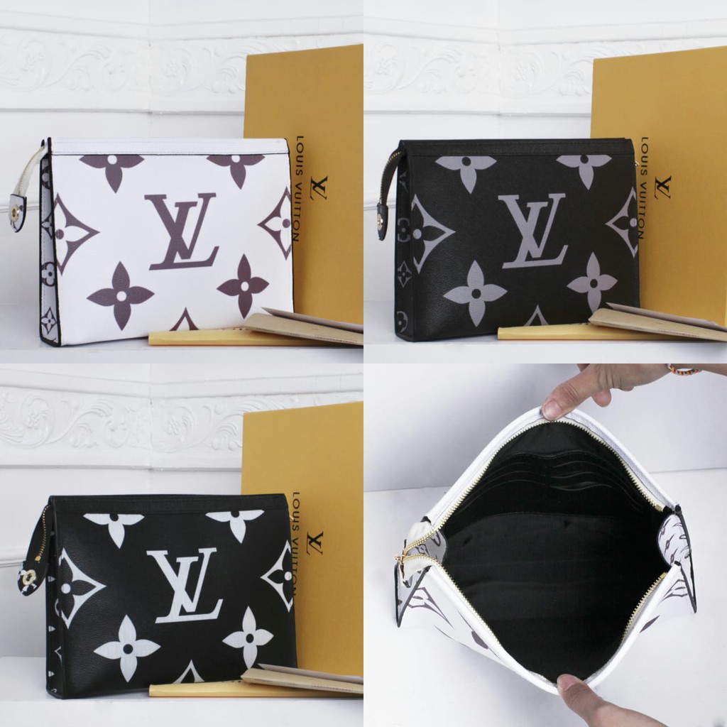 Pouch LV Toiletry 26 Giant Monogram Box 40171