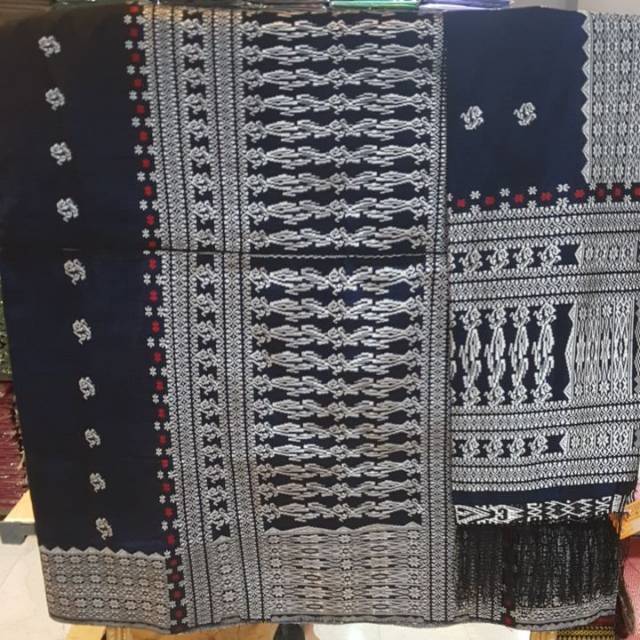 GUS Songket Tarutung Motif Piala