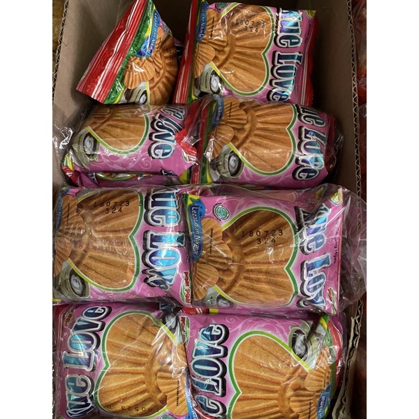

kue love roti kering bolu kering 10pcs biscuit