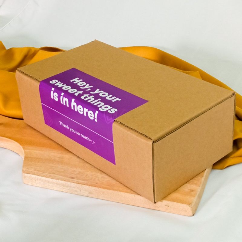 

Box hampers chocojar by cardio project