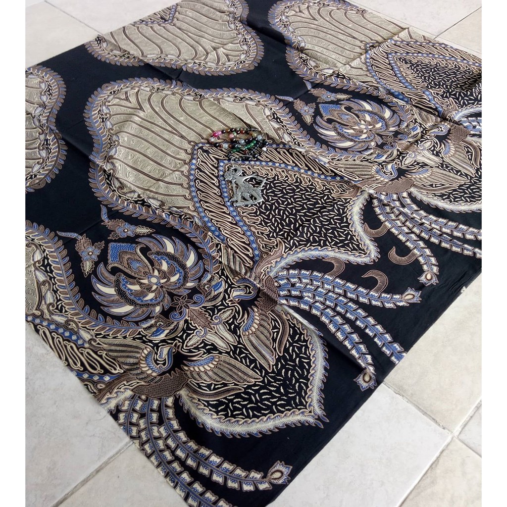 Kain batik solo garuda merak kubah biru
