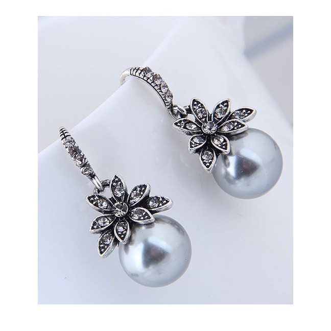 LRC Anting Gantung Fashion Flower Pearl Earrings A5801X