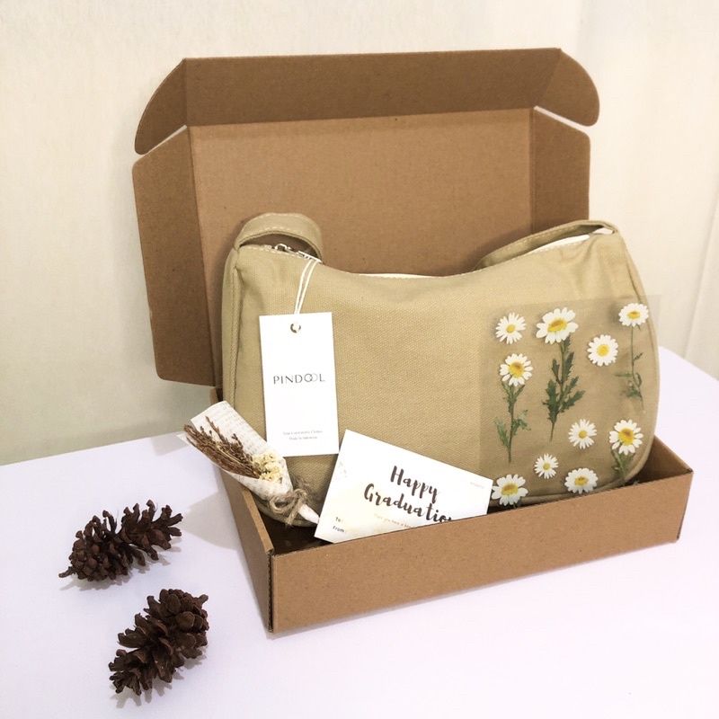 

PINDOOL (Only Box) Hampers Special Gift • Wisuda • Ulang Tahun