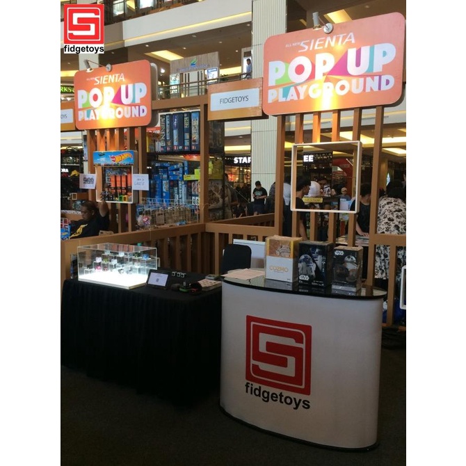 COZMO ANKI ROBOT TOYS 2017 - AMAZON TOP OF THE YEAR FINALIST