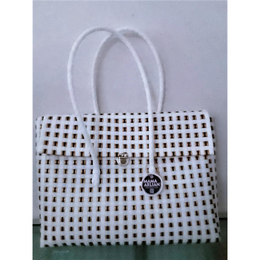 Tas Laptop Wanita Anyaman Jali Warna Putih - Keanggunan dan Perlindungan untuk Gaya Kerja yang Berke