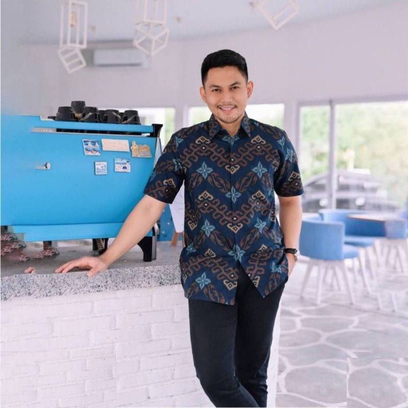 Kemeja Batik Pria Couple Ayah Dan Anak Laki-laki Motif Teratai Warna Krem Lengan Panjang Dan Pendek