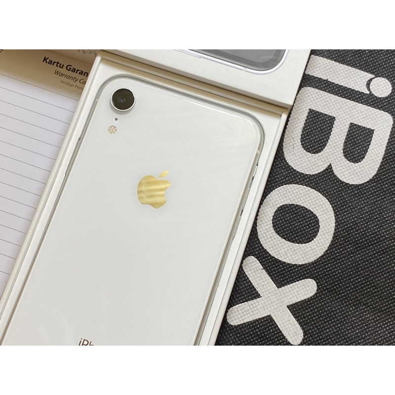 iPhone XR 128GB (Resmi iBox) BH 98% Garansi Desember 2022 Istimewa