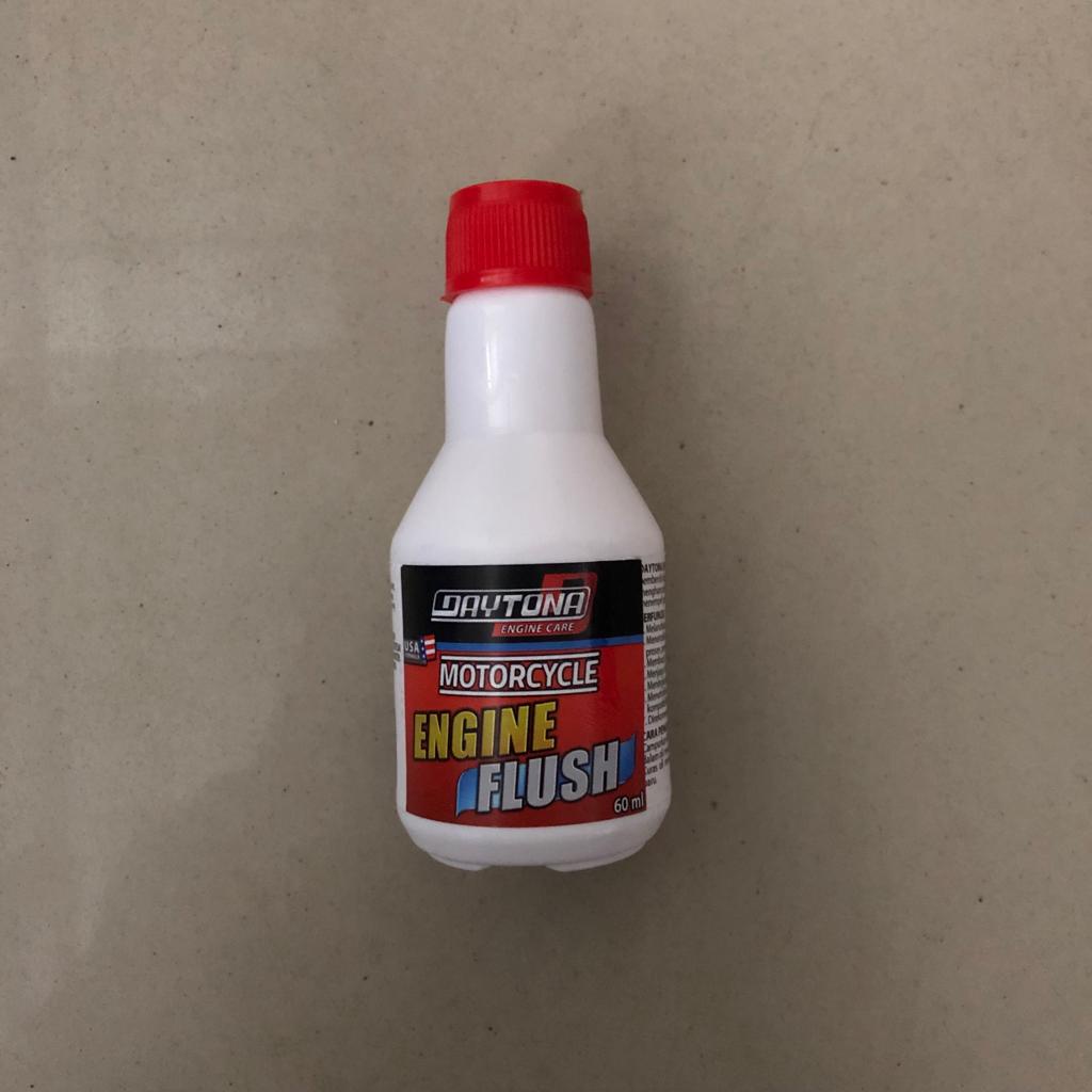 Pembersih kerak mesin motor Daytona Motorcycle Engine Flush USA formula 60 ml