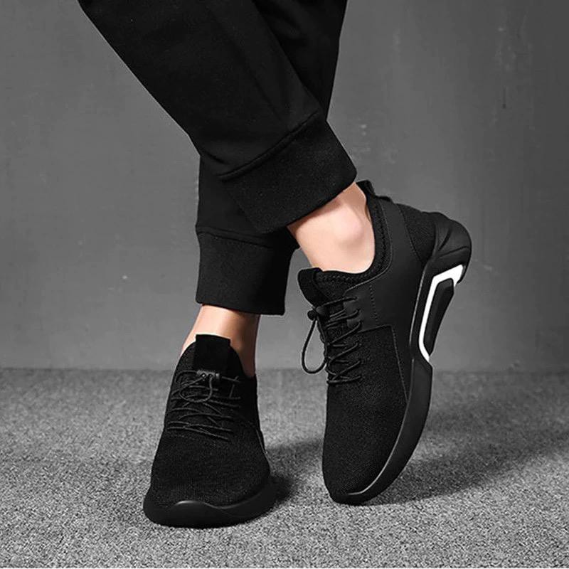 Sepatu Sport Pria/Sepatu Sneaker Pria - Hitam