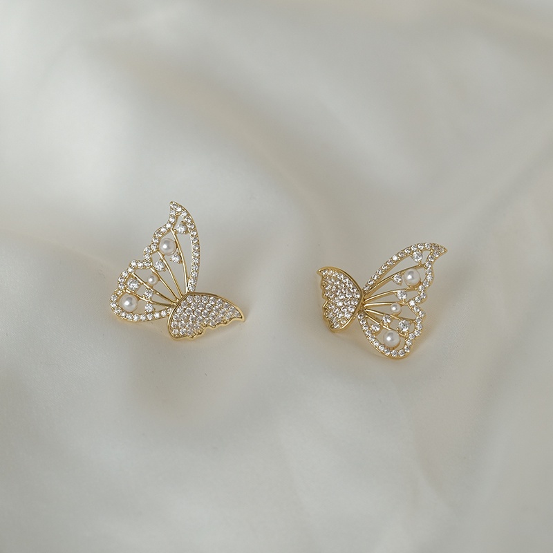 Anting Kupu-Kupu Berlian glitter Mutiara Yang Indah Aksesoris Telinga Korea Wanita