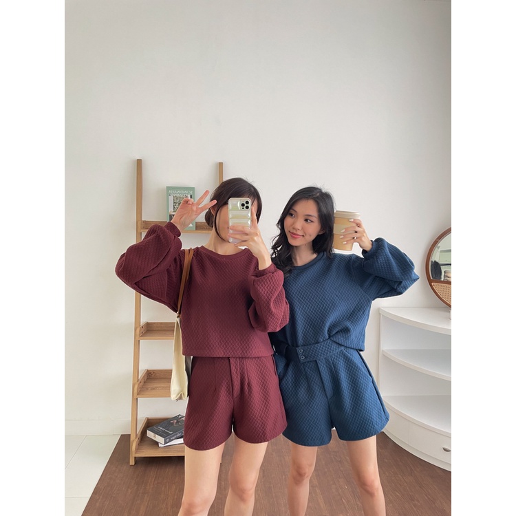 Kadaka T-0394 Sweater Crop Premium Cotton Emboss