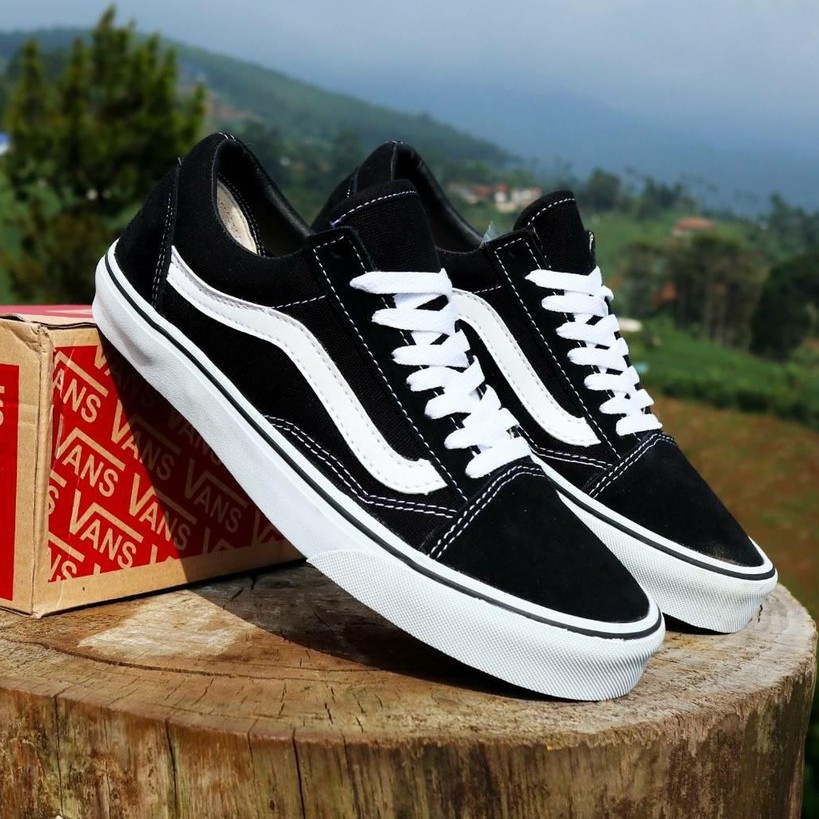  SEPATU  VANS  AUTHENTIC FULL BLACK HITAM  POLOS  WHITE PUTIH 