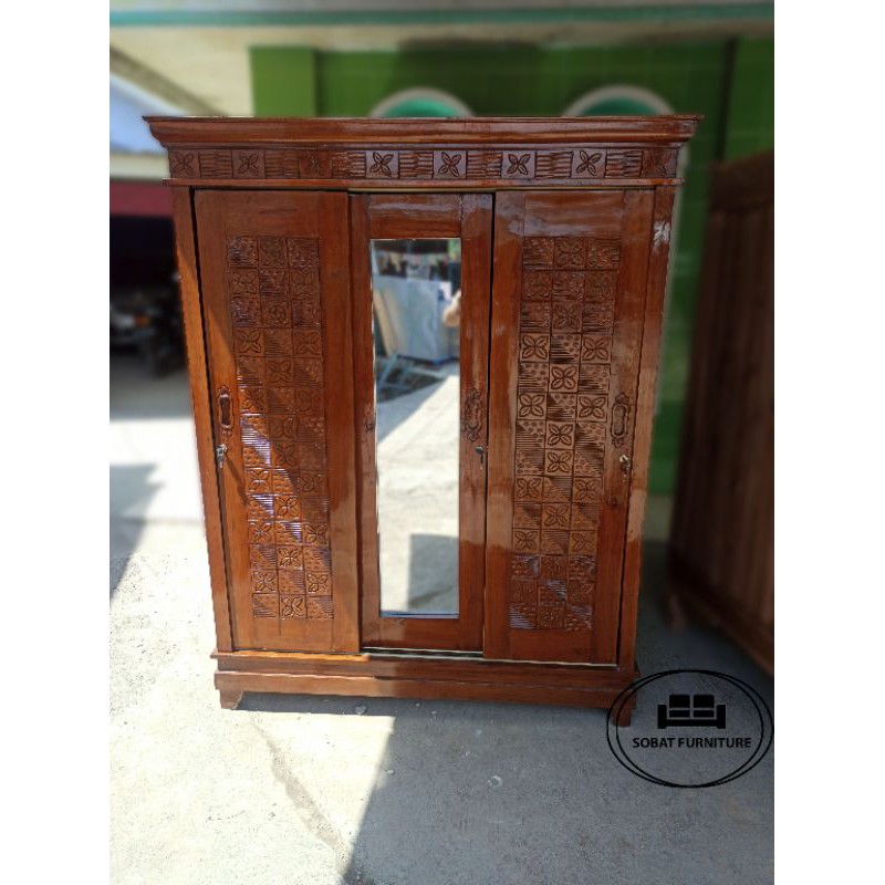 Lemari Pakaian Jati 3 Pintu Sliding Full Ukir Kaca Jumbo