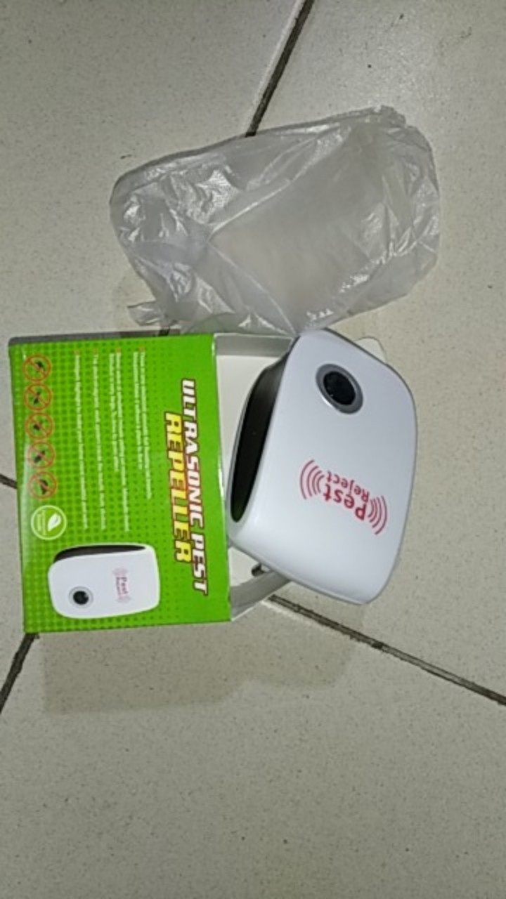 Alat Pengusir Nyamuk / Tikus / Serangga Elektrik Ultrasonik Kualitas Tinggi