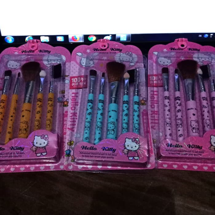 Kuas wajah kuas make up Karakter Hello Kitty Make Up Brush Papan 5 Set