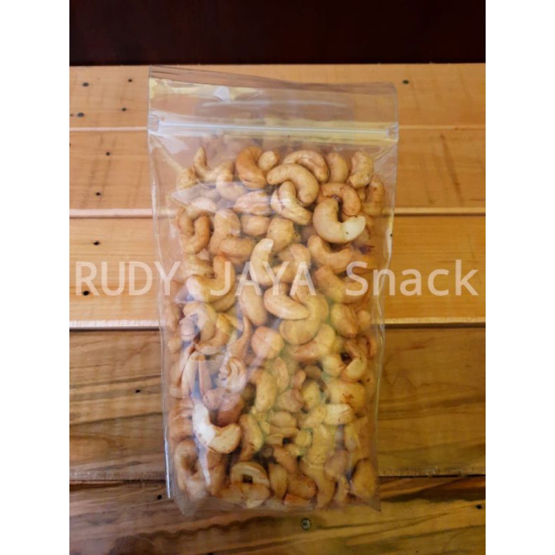 

Kacang Mete / Kacang Mede
