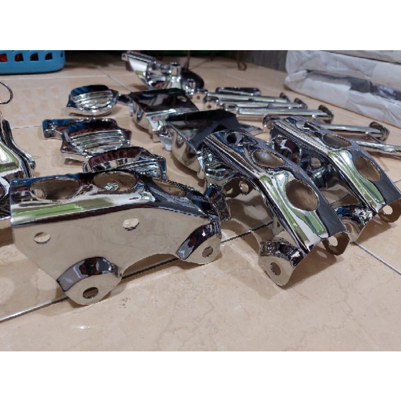 PANGKON MESIN MEGAPRO ORIGINAL CHROME