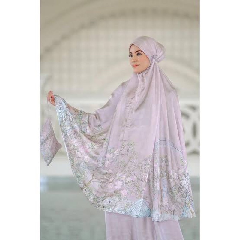 Buttonscarves The British Prayer Robe : Pale Blush