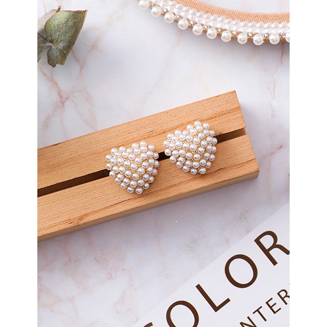 LRC Anting Tusuk Fashion White S925 Silver Needle Pearl Heart Earrings F48255