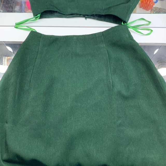 PRELOVED ROK SPAN PENDEK BELAH BELAKANG UKURAN S