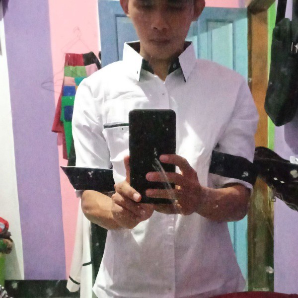 HEM BAJU KEMEJA ATASAN PRIA WARNA SOFT BLUE BAHAN KATUN TEBAL DINGIN LENGAN PANJANG IMPORT BAGUS ORI