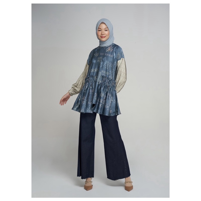 anuva top ria miranda