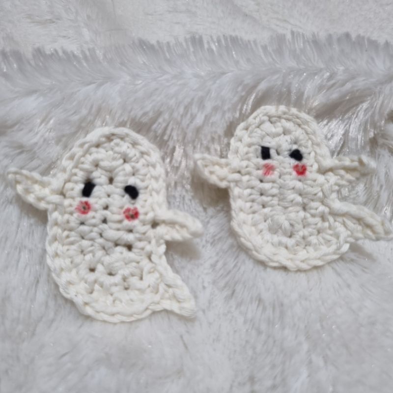 crochet ghost apploque - crochet ghost bros - pin bros ghost - rajutan hantu magnet kulkas - crochet ghost maghent kulkas - pin bros hijab - pin bros miniatur - casper rajut peniti - peniti rajut ghost hantu - halloween ghost crochet - gantungan kunci