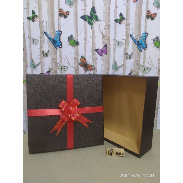 

Kotak Kado | Giftbox | Box Parcel | Hampers | Box exclusive | Box hantaran | Tempat parcel