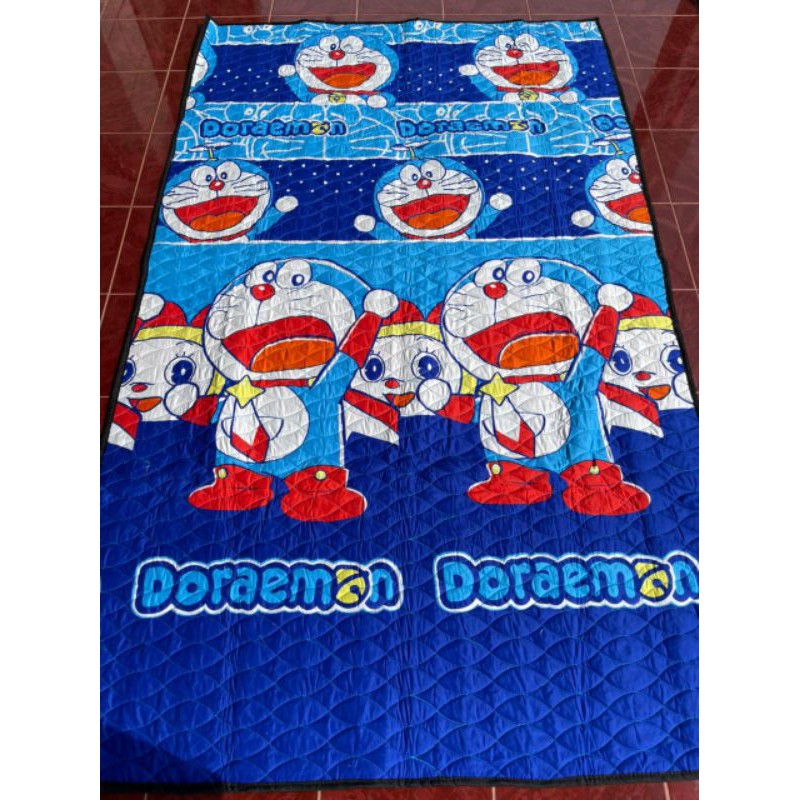 Karpet Lantai Quilting Karakter Doraemon Biru Ukuran Standar 230cm×140cm TERLARIS