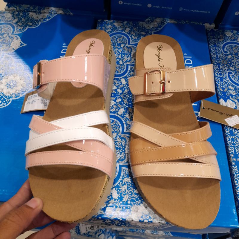 sandal slop wanita yongki komaladi