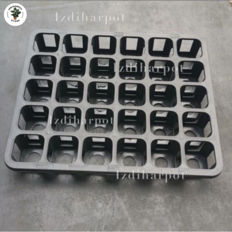 Tray pot nkt kotak 5cm lubang 30 (tanpa pot) | TRAY NKT 5CM LUBANG 30