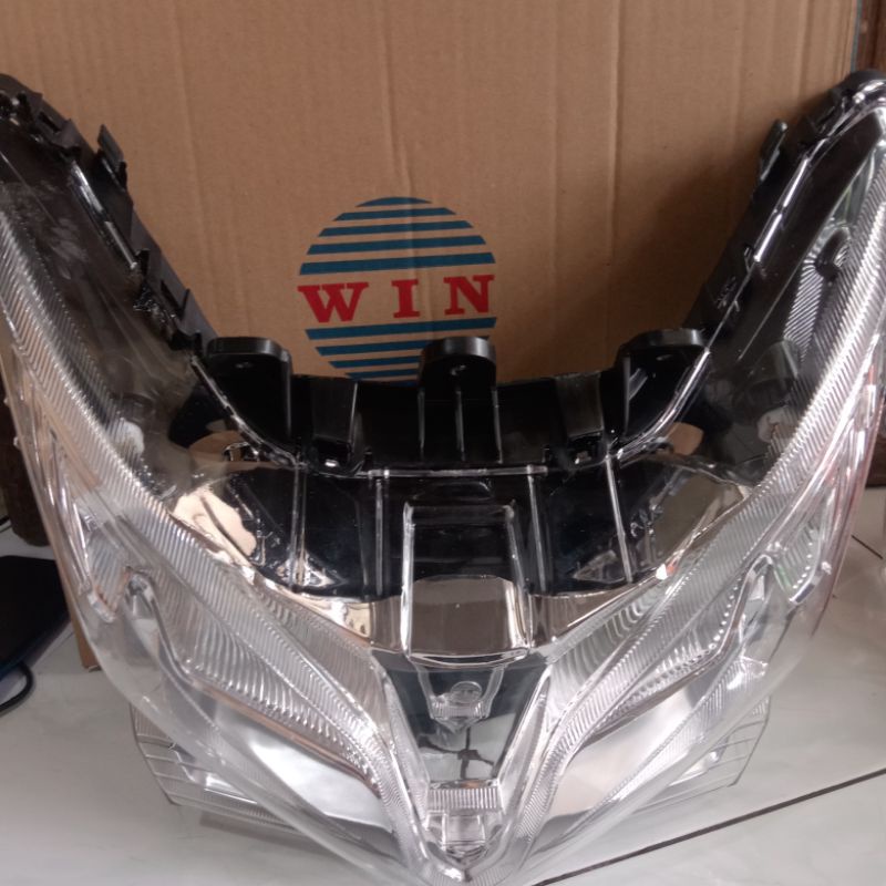 LAMPU DEPAN+ REFLEKTOR HONDA VARIO TECHNO 125 MERK WIN