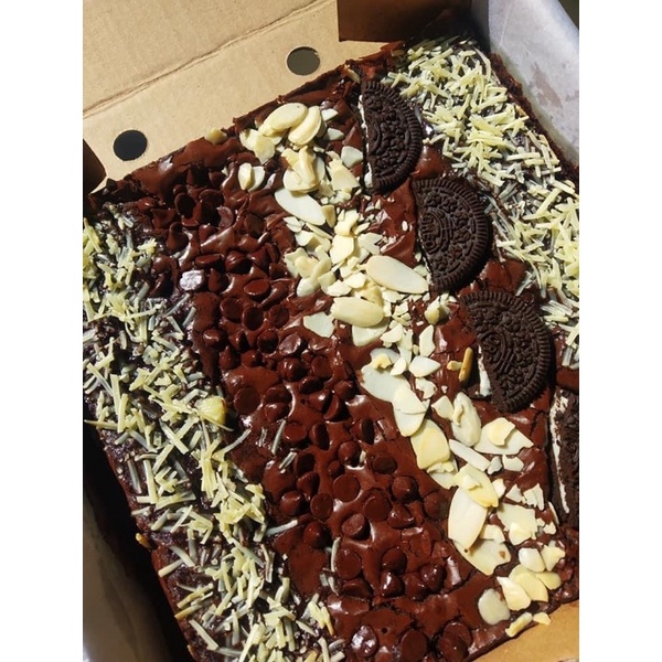 

Fudgy Brownies 20x20x3cm
