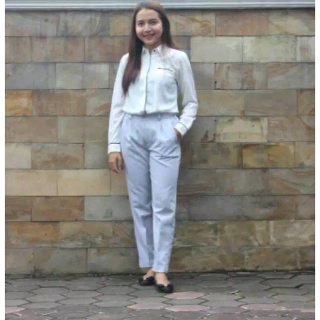 baggy pants light grey