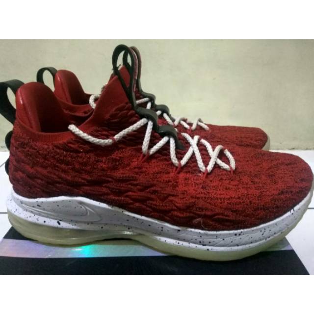 Lebron 15 low