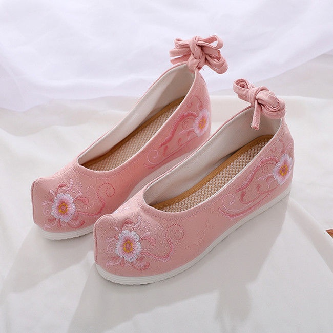 The Han-style clothing shoes women's vintage old Beijing cloth shoes new matching fairy ancient styl