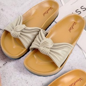 Sandal Slop Wanita Pita / Sandal Slop Kokop Motif Kerut Import - Verotino A766-5 (37-41) / Sandal Slop Jelly Wanita-Cream (2 Warna)