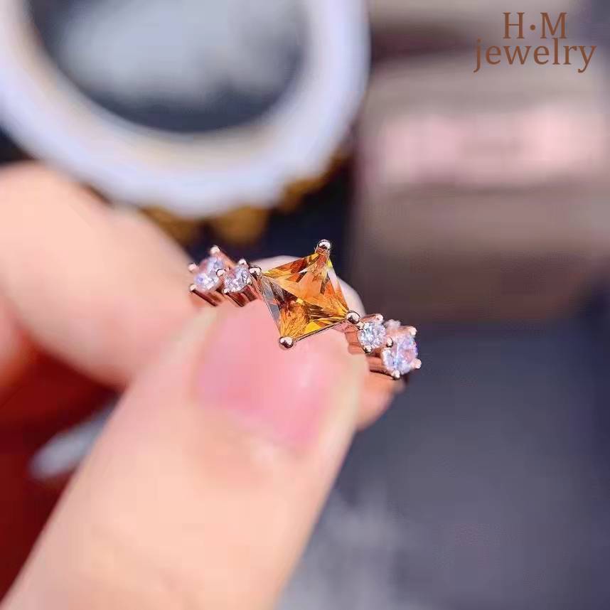 Cincin Model Terbuka Bentuk Kotak Aksen Berlian Gaya Princess